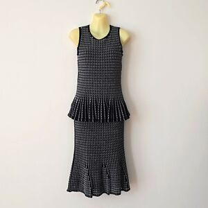 Ann Taylor Black/White 2PC Top Sweater & Skirt Flared Size SP